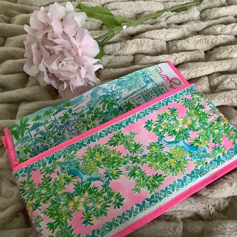 Lilly Pulitzer Floral Garden Pink Leopard Reusable Plastic 11” x 9” Tote…NEW